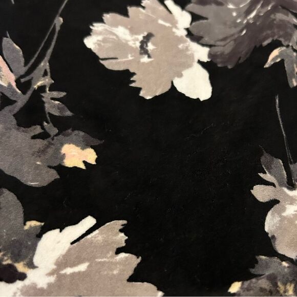 NWOT Isaac Mizrahi Live! Floral Velvet Stirrup Pants Black Size 26W petite - Picture 7 of 12